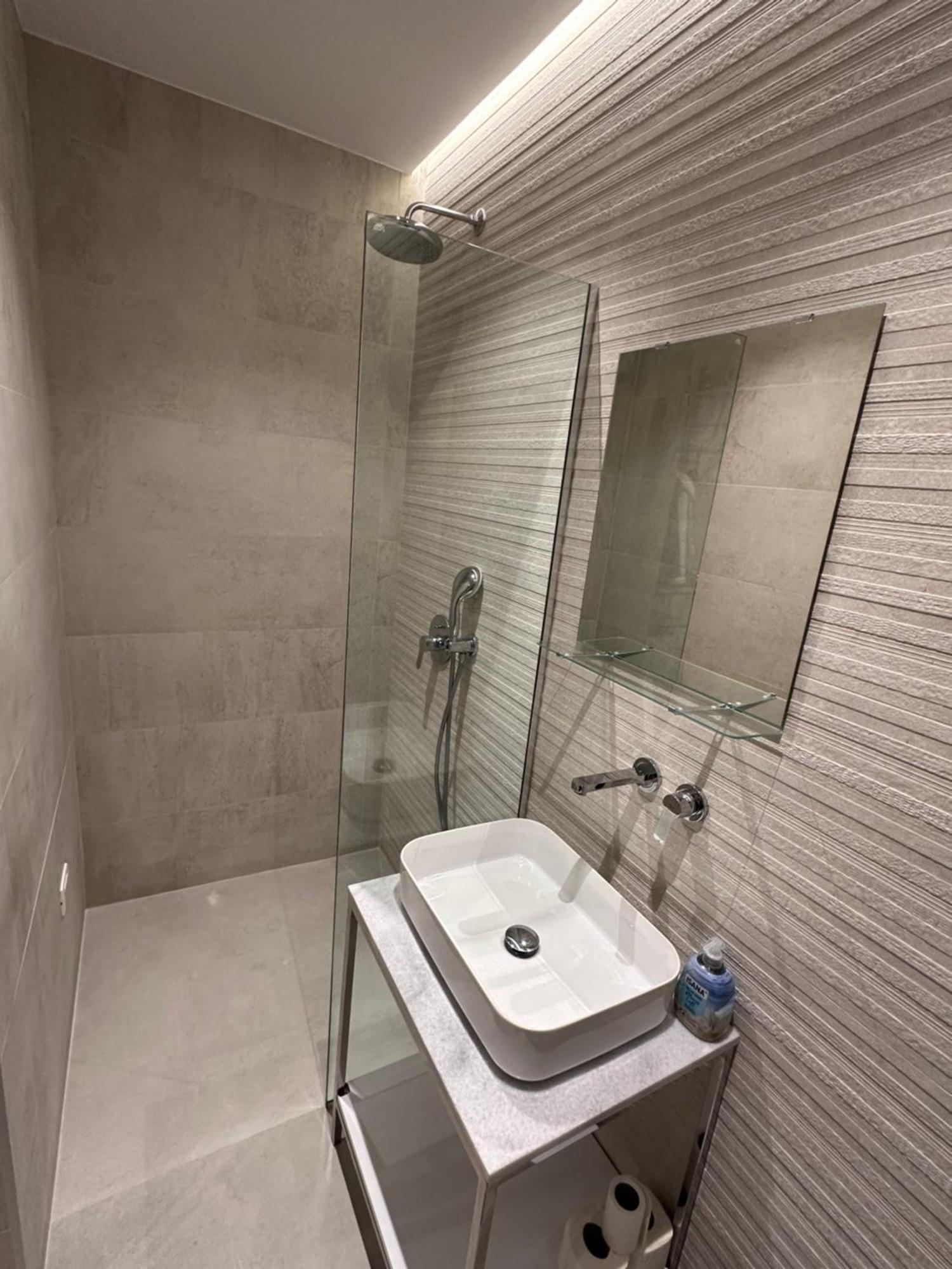 Amazon 8 Guesthouse Tiran Dış mekan fotoğraf